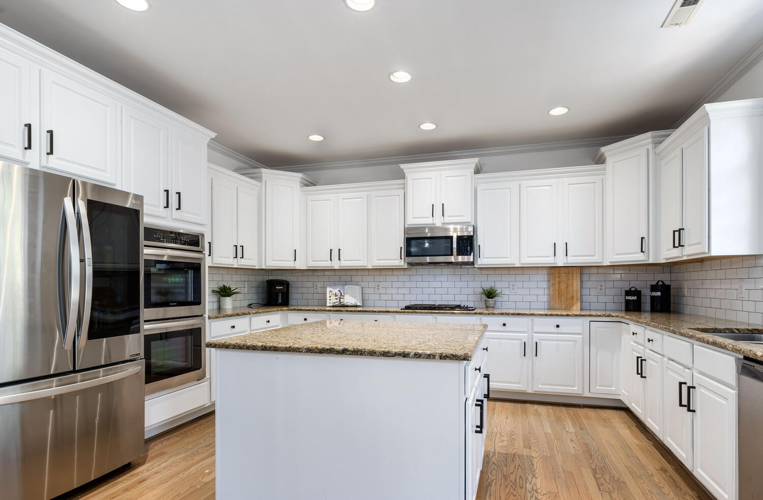 Lawn Care & Landscaping home kitchen cabinet finishing