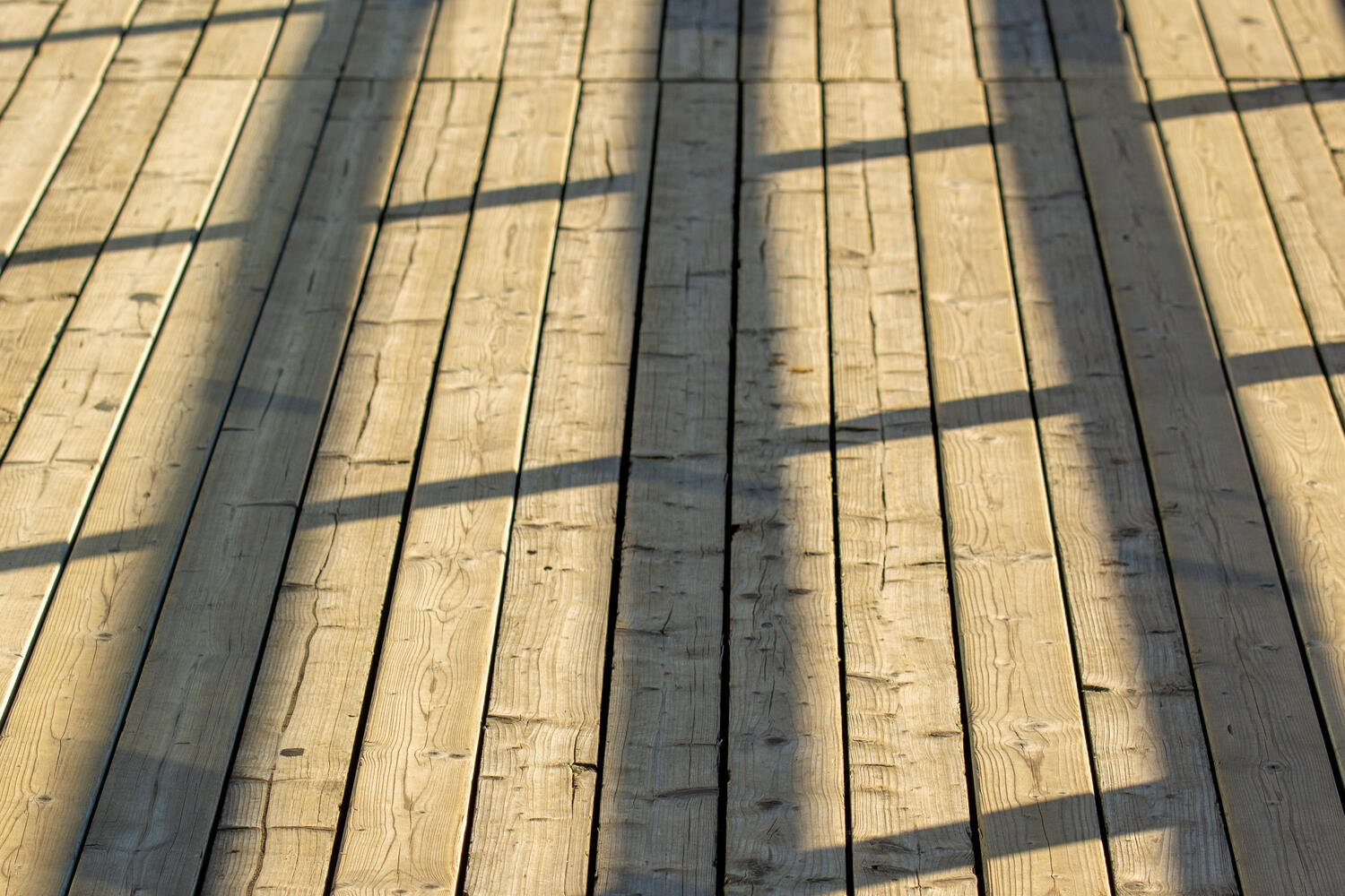 Lawn Care & Landscaping home deck staining